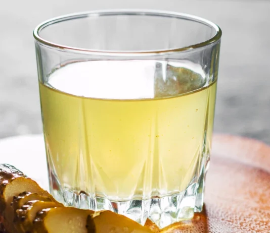 Zeama de murături, băutura minune care cucerește lumea: 8 beneficii uimitoare pentru sănătate